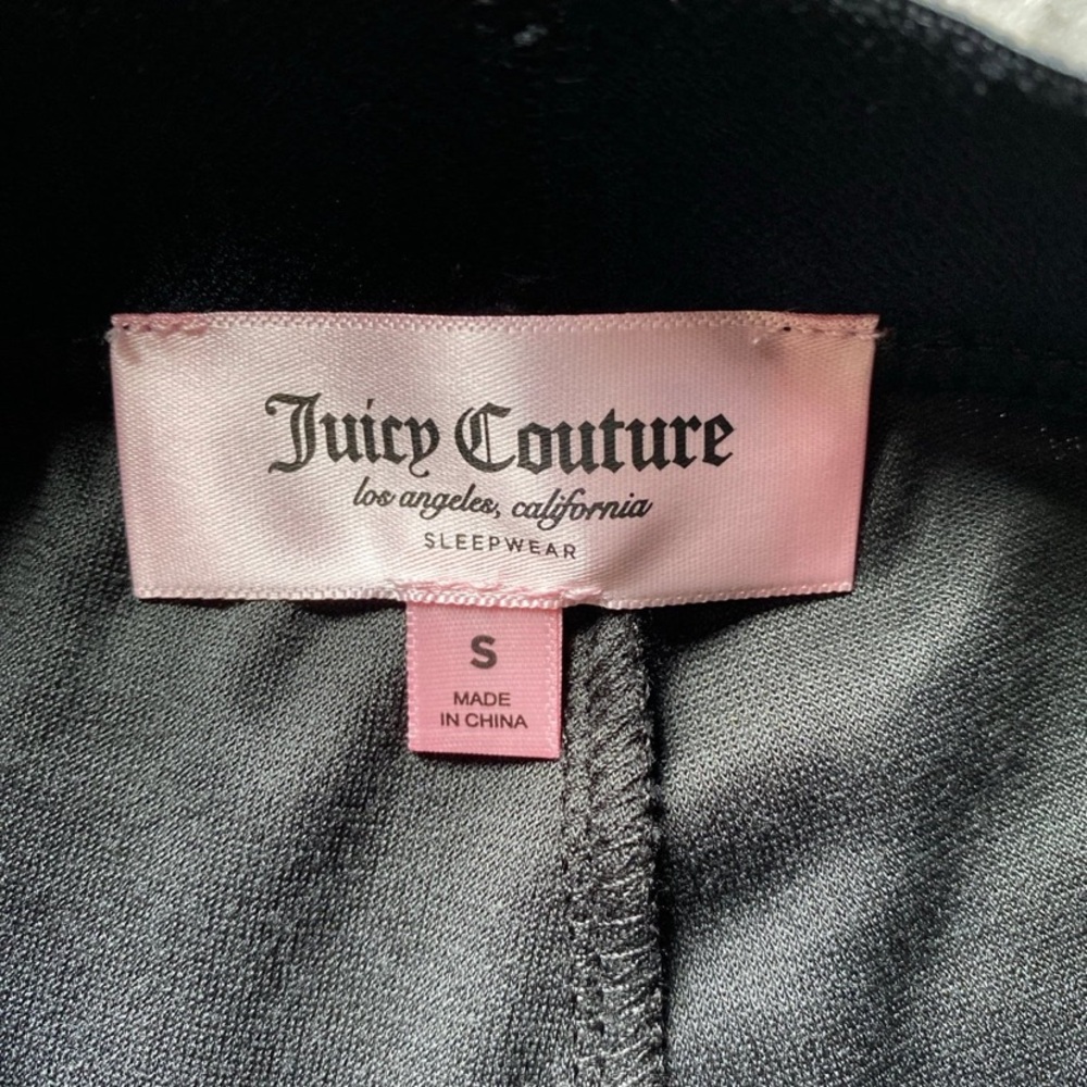 Juicy Couture Black Velour Shorts Small - Picture 4 of 4